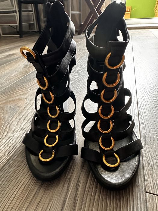 Туфлі, босоніжки Giuseppe Zanotti