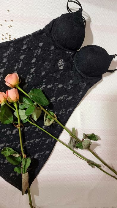 Сексуальный кружевной пеньюар H&M 84 A