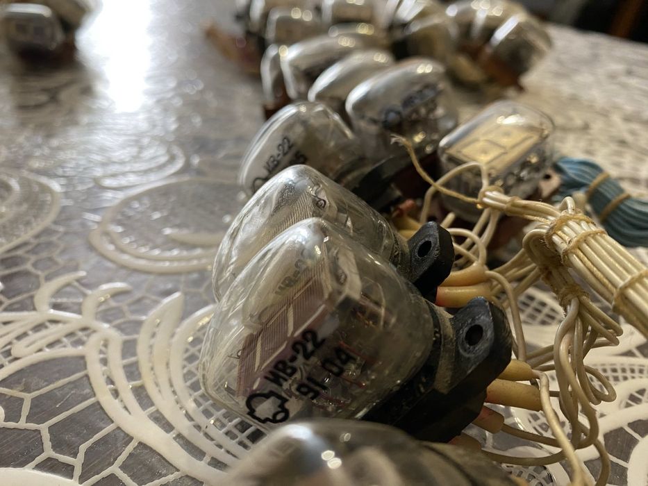 Лампи Ів 22 індекаторні