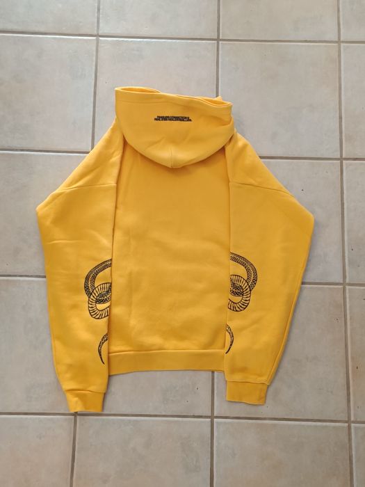 Hoodie Amarelo com Serpente