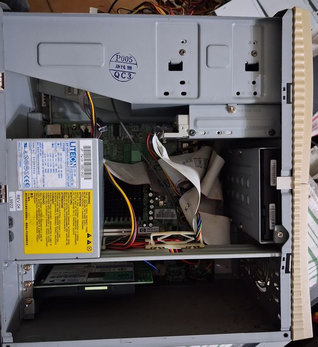 Conjunto de pc HP com monitor, teclado e rato