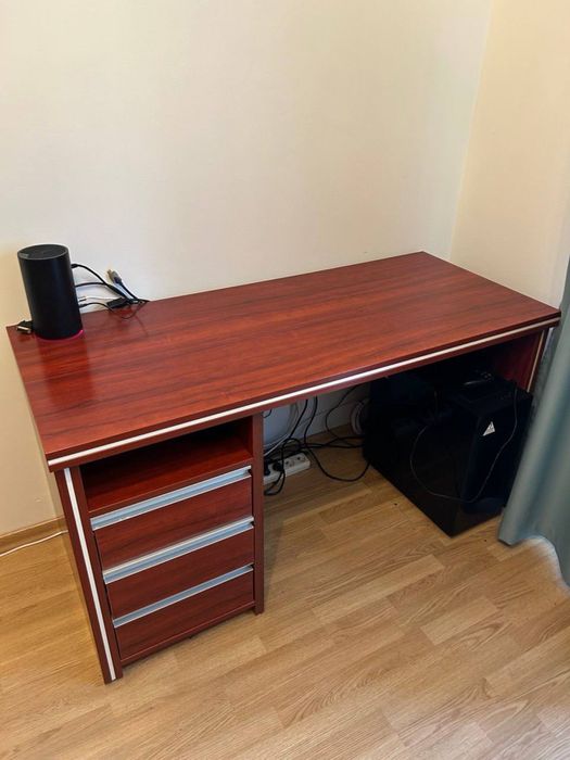 Biurko / stół komputerowy z szafką