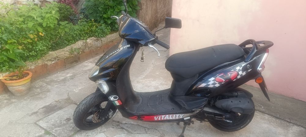 Moto 50cc kymko em bom estado