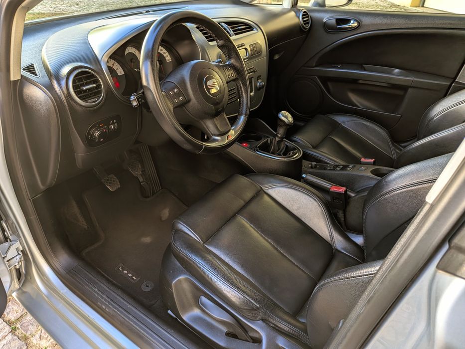 Seat Leon FR 2.0Tdi 170cv (selo antigo)