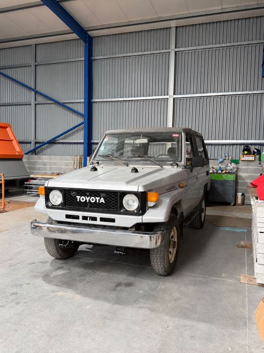 Toyota land cruiser bj73