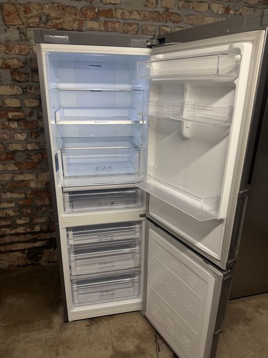 Frigorífico Samsung A+++ No Frost para venda, entrega possível.