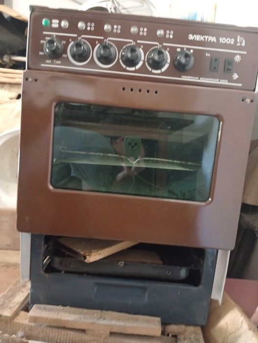 Продам електроплиту нова.