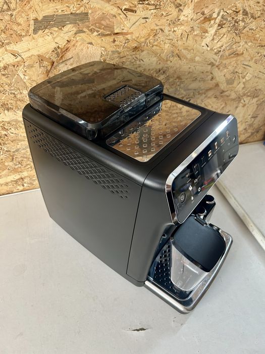 Кавоварка Philips LatteGo EP5441