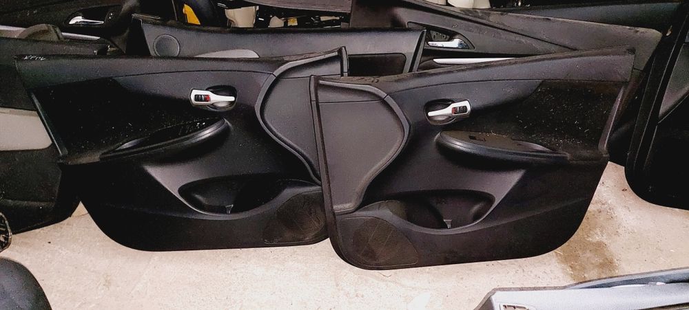 Toyota Corolla e150 2007-2012г.в карта двери обшивка накладка корола