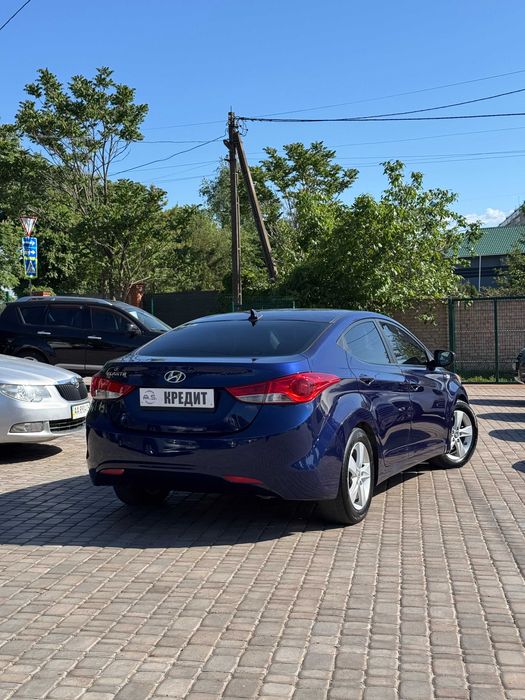 Продам Hyundai Elantra 2013 рік можлива розстрочка,кредит,обмін!