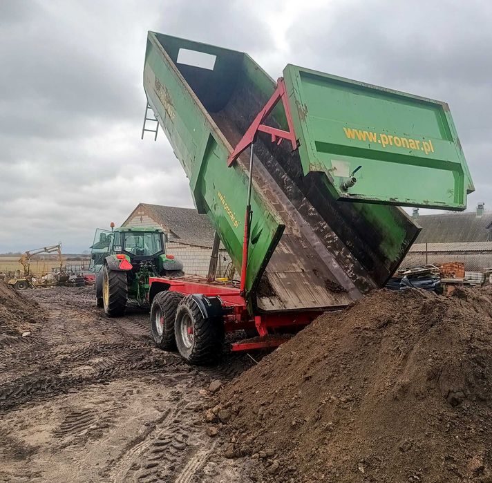 Wywóz ziemi oraz Transport ciągnikiem rolniczym