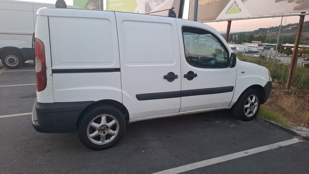 Carrinha fiat dolbo 1300 cc