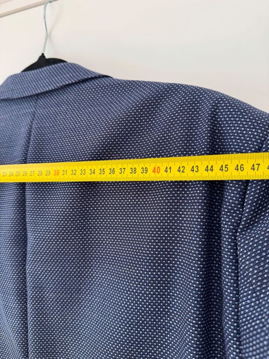 Blazer Hugo Boss com aplicações nos cotovelos