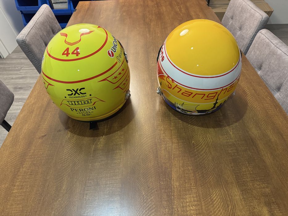 Vendo réplica de Capacete Lewis Hamilton F1