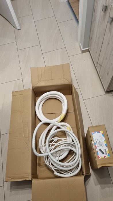 Przewody do klimatyzacji 3m 1/4 i 3/8 Rurki Miedziane + Antywibracyjne  podstawa