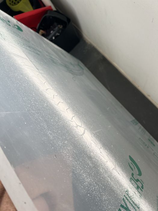 Acrílico Novo 1m x 94cm x 20mm – Levantamento na Maia/Matosinhos