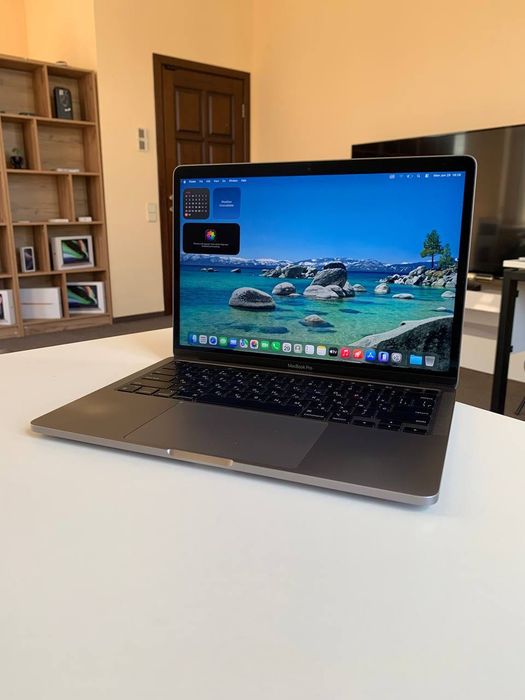 Ноутбук APPLE MACBOOK AIR 13″ 2022 Space Gray M2 8 RAM / 256 SSD