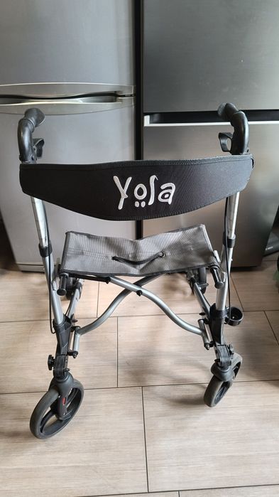 Chodzik YOLA firmy Timago,aluminiowy składany.