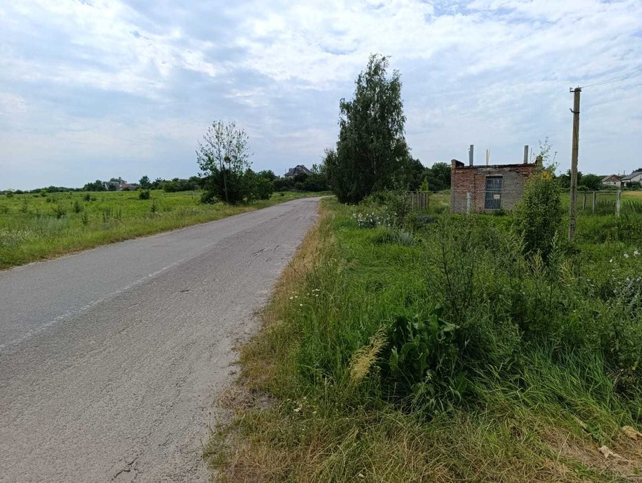 Продаж 12,5сот (+12, 5сот)  під забудову Макаров, село Фасова,   біля озера