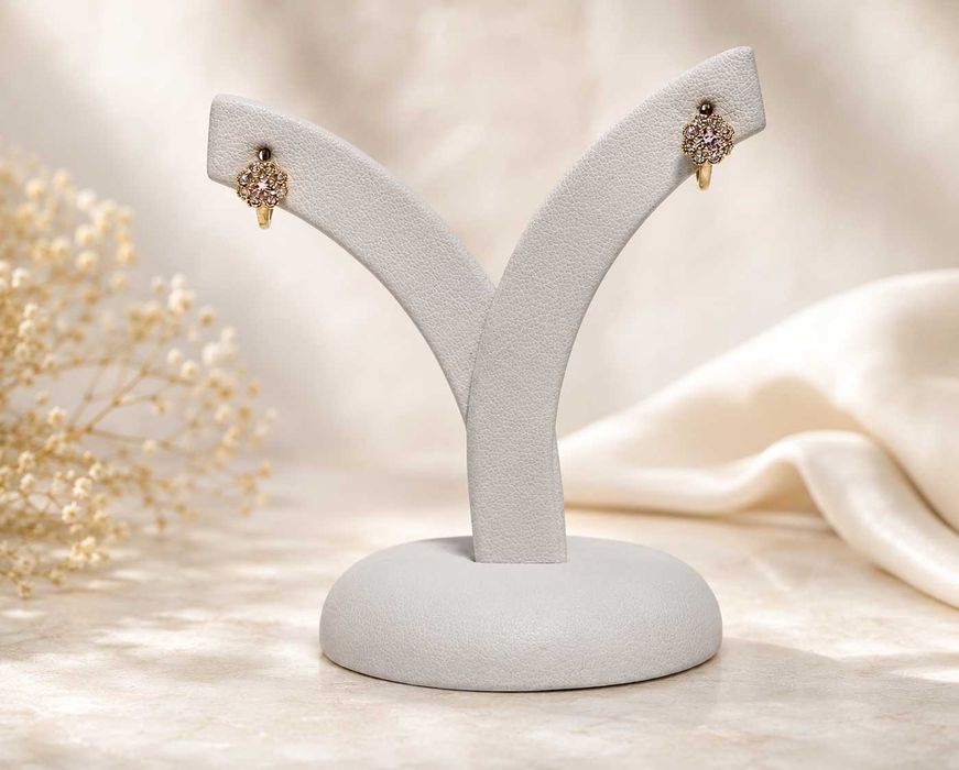 Delikatne złote kolczyki kwiatki próba 585 1,22 gram 1 cm