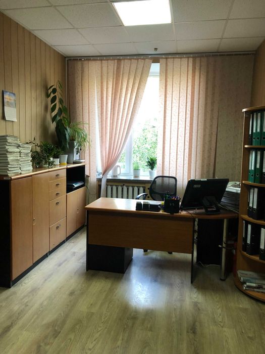 Комплекс будівель, площею 1 141,20 кв.м., м.Рівне