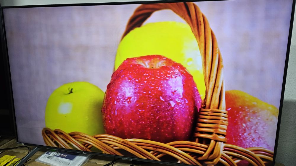 Телевізор SAMSUNG 4K 50" UE50AU7100UXUA