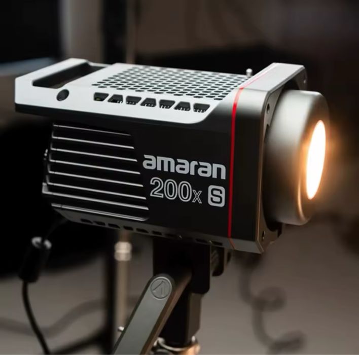 Amaran Aputure 200x S 200Вт двоколірний світлодіодний світильник
