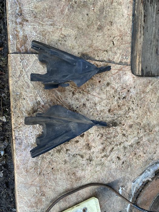 Уплотнителя угла капота е39