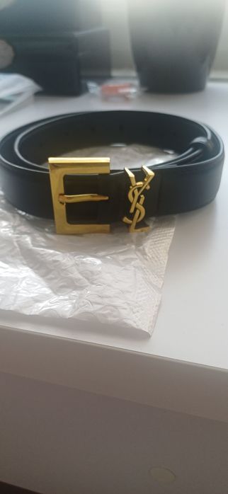 Pasek z napisem ysl