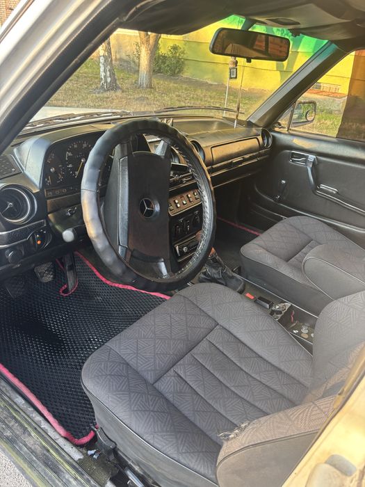 Mercedes W123 2.4 diesel