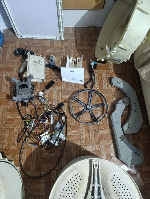 Пральна машина .ZWG1100M на запчастини