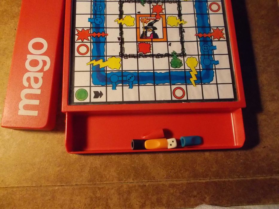 Jogo do Mago com tabuleiro em plástico