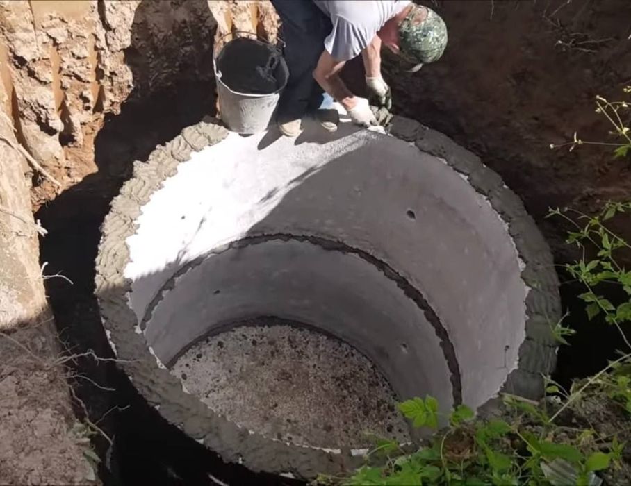 Копка вигрібної ями, каналізації, септика під ключ. ТГУ1300