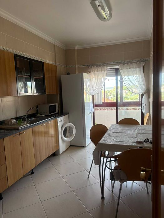 Aluguer de 2 quartos, Monte da Caparica
