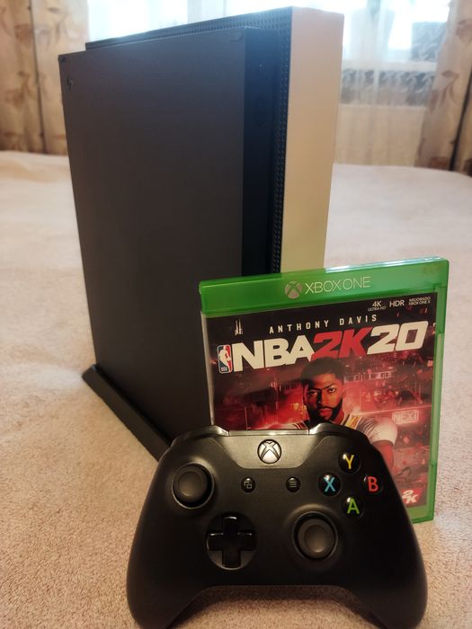 Xbox One X на 1 ТБ +диск NBA 2k20 + акаунт з іграми (GTA 5, RDR2, серія Mafia)