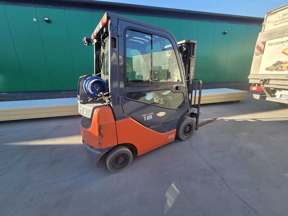 Toyota 02-8FGF18 wózek widłowy