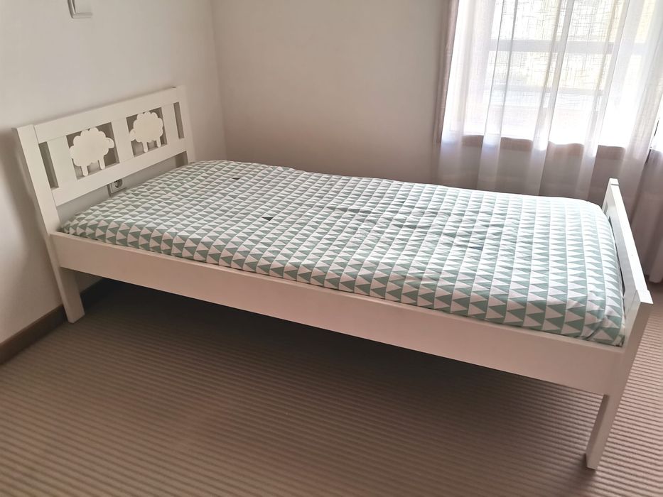 Camas de criança como novas