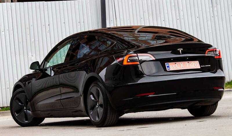 Tesla Model 3 2021 AWD