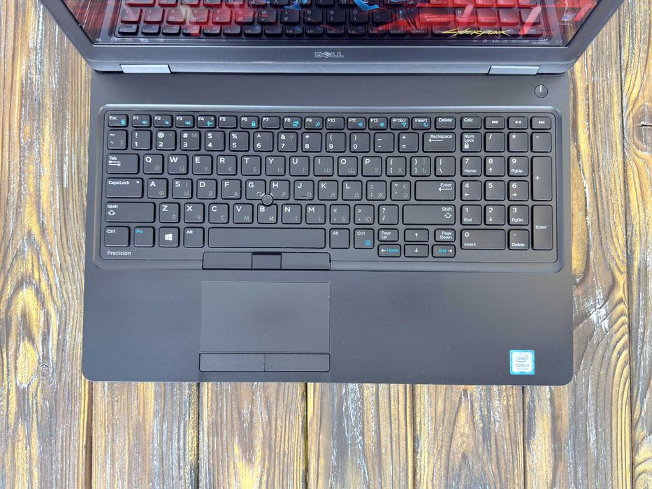 РОЗПРОДАЖ! Професійний Ноутбук з Сенсорним Екраном Dell Precision 3520 /Quadro M620 2 GB