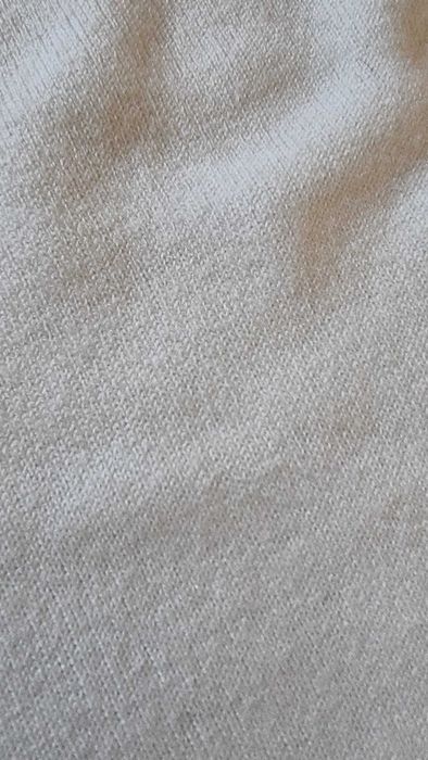 Светр жіночій білий