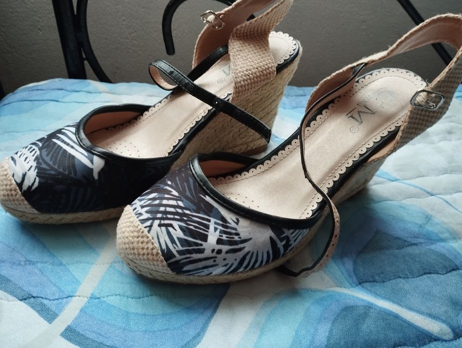 Sandały/ espadryle damskie na koturnie roz40