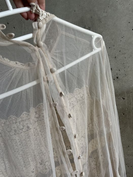 Мереживна блузка