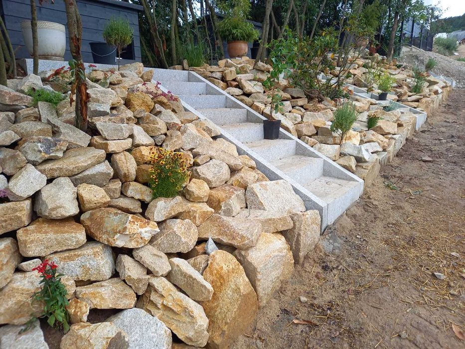 Kamień ogrodowy na skalniaki i skarpy