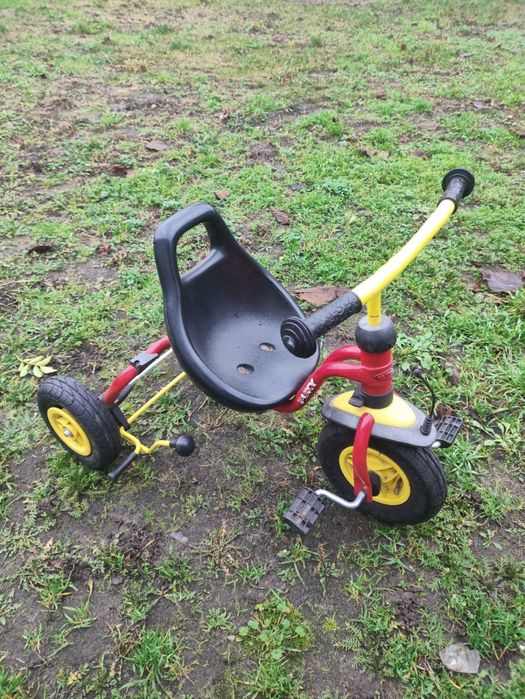Дитячий велосипед та мотоцикл