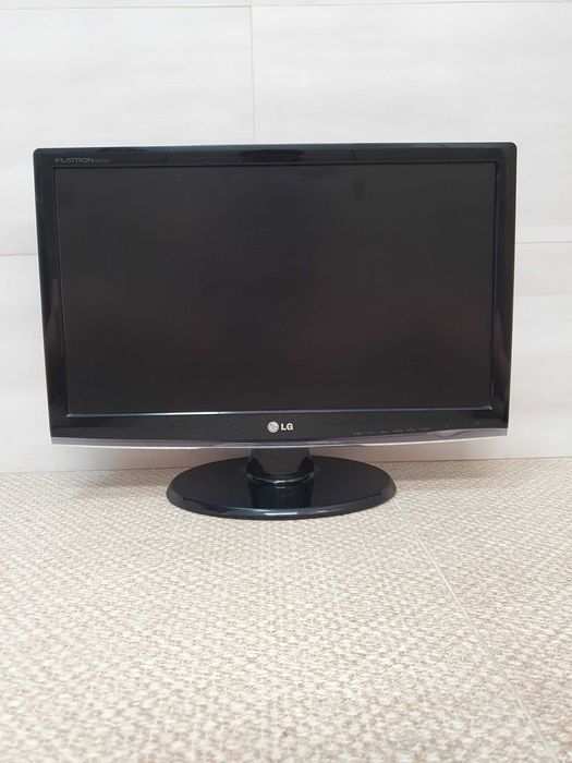 Монітор LG W2253V, діагональ 22, чорний