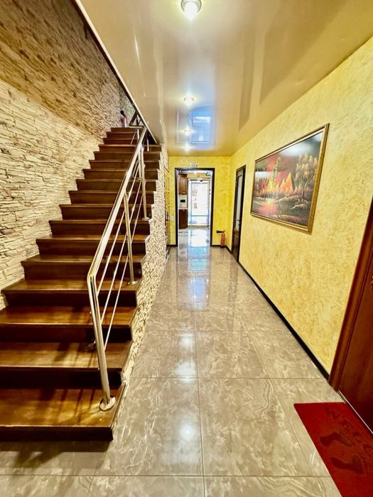 Оренда таунхауса в Нагірній частині міста