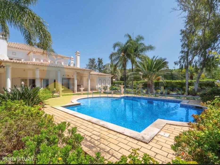 Moradia T6 no Penina Golf Resort em Portimão