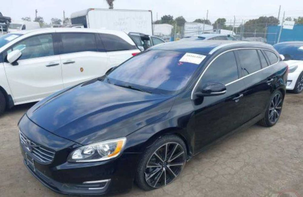 Капот Бампер передній Volvo V60 (2013-2018)