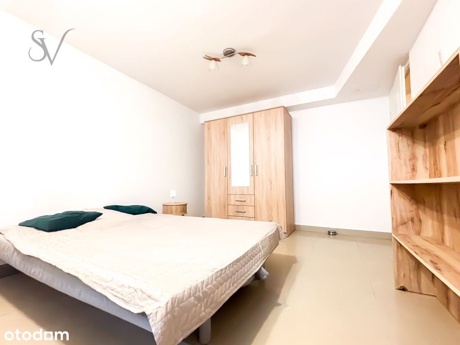 Pets | Wesele | Biurowce | AGH | UKEN | ENG