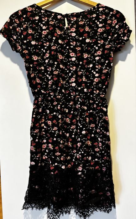 Sukienka cropp rozmiar xs
